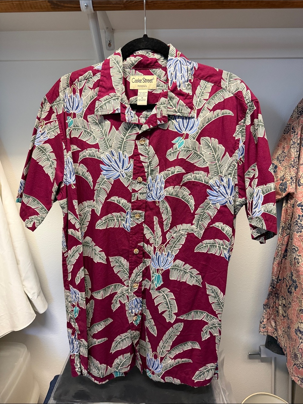 Cookie Street Men's Maroon Tropical Print Button-Down Shirt